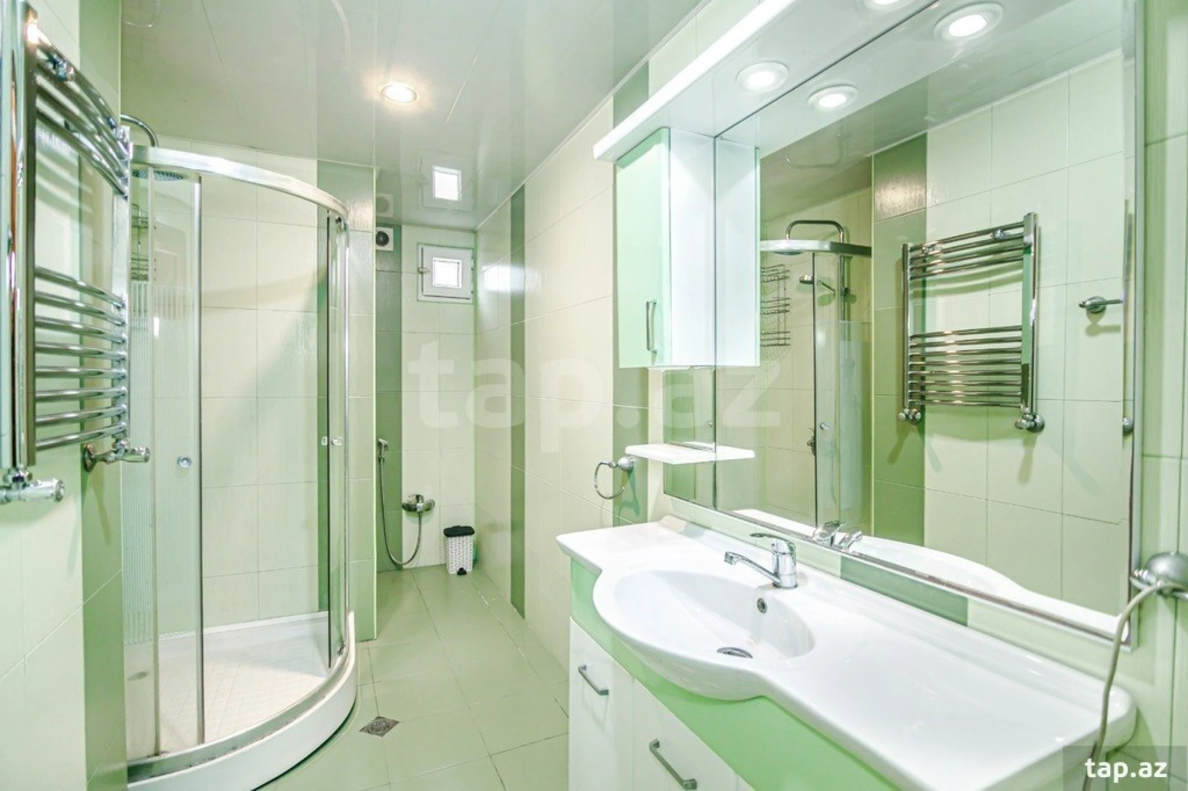 Kirayə verilir 3 otaqlı mənzil 120 m²