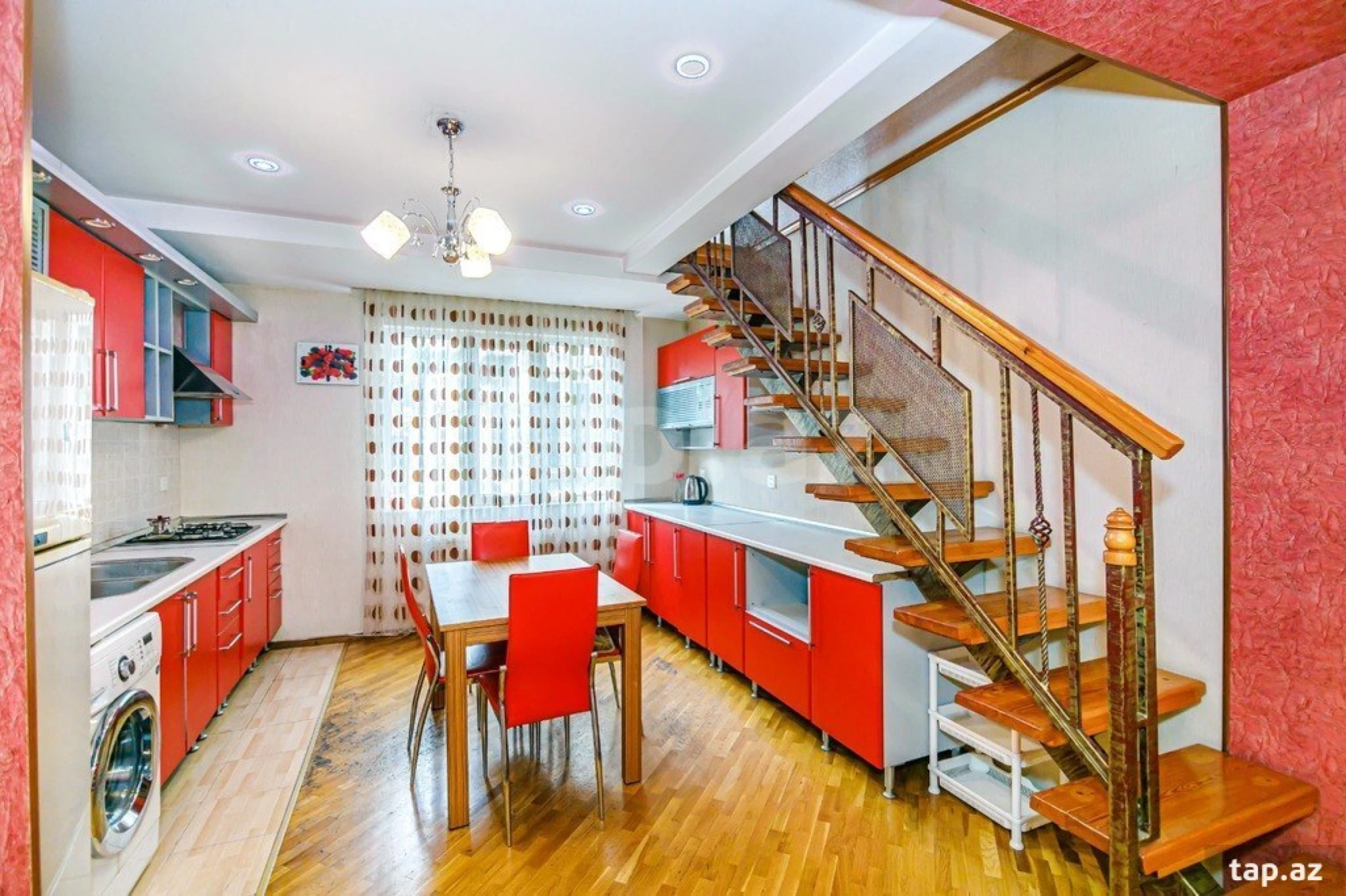 Kirayə verilir 3 otaqlı mənzil 120 m²