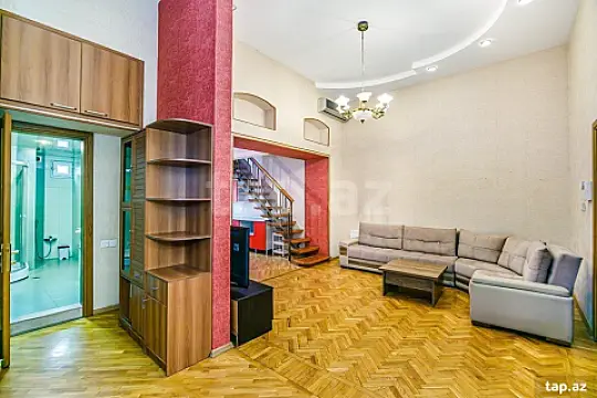 Kirayə verilir 3 otaqlı mənzil 120 m²