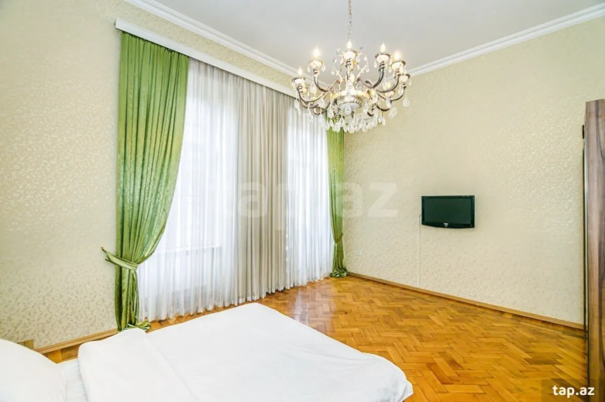 Kirayə verilir 3 otaqlı mənzil 120 m²