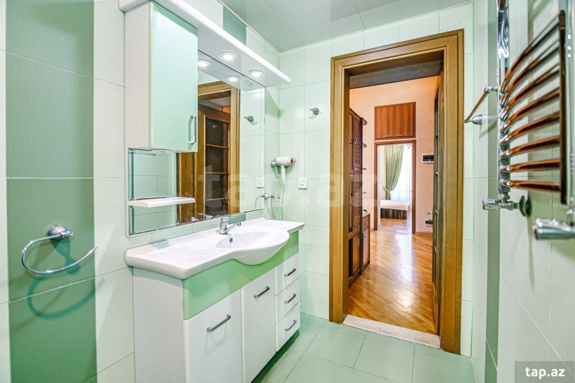 Kirayə verilir 3 otaqlı mənzil 120 m²