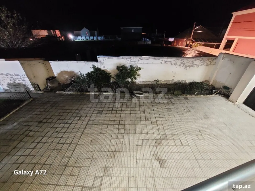 Satılır 5 otaqlı həyət evi