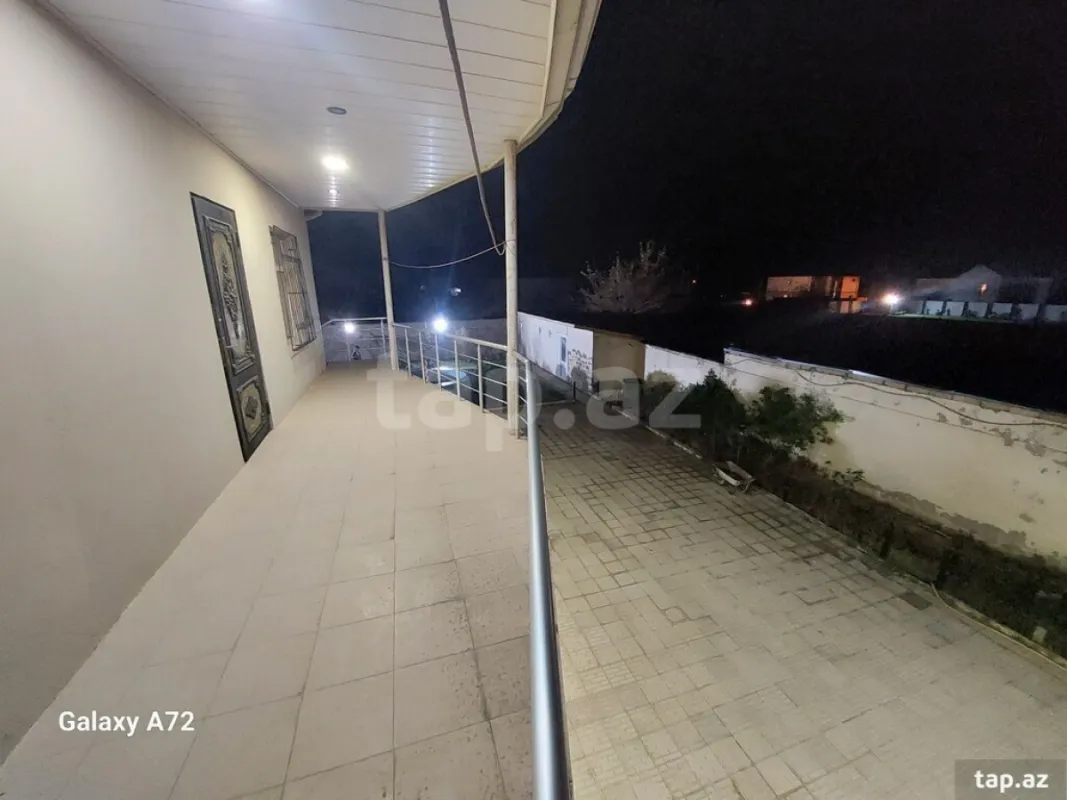 Satılır 5 otaqlı həyət evi