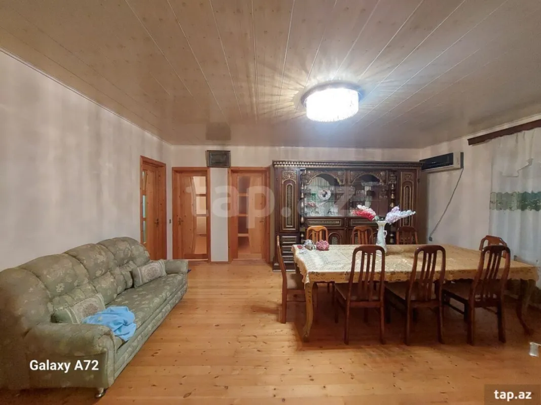 Satılır 5 otaqlı həyət evi