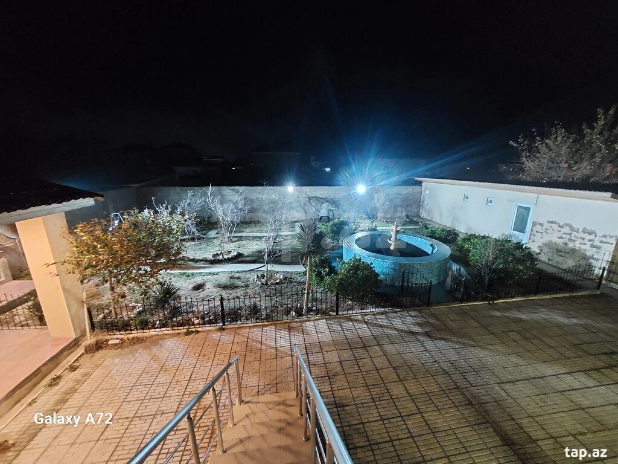 Satılır 5 otaqlı həyət evi