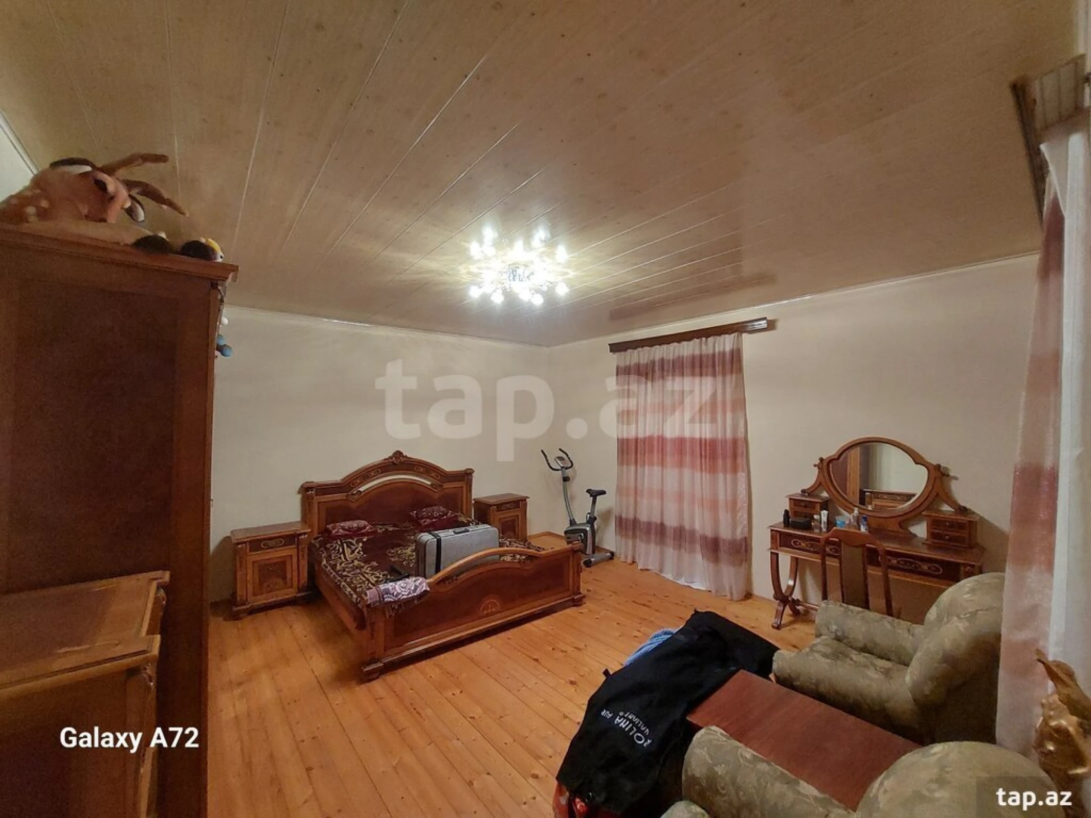 Satılır 5 otaqlı həyət evi