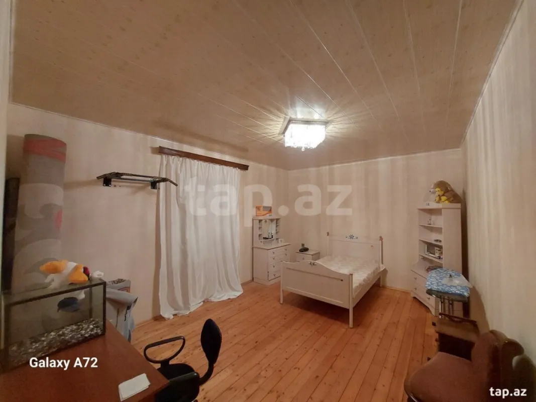 Satılır 5 otaqlı həyət evi