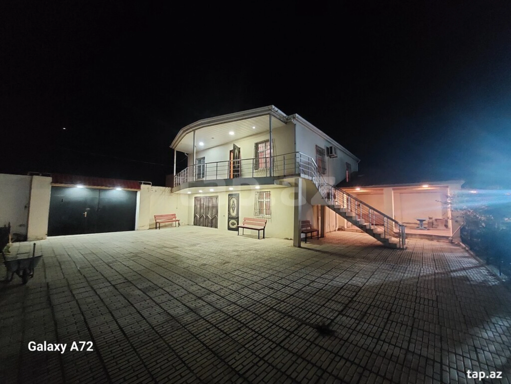 Satılır 5 otaqlı həyət evi