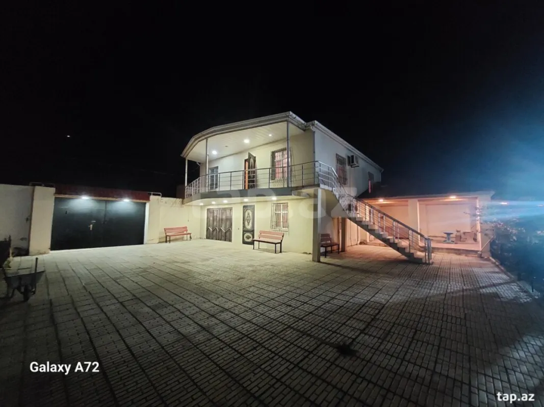 Satılır 5 otaqlı həyət evi