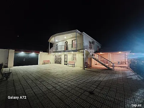 Satılır 5 otaqlı həyət evi