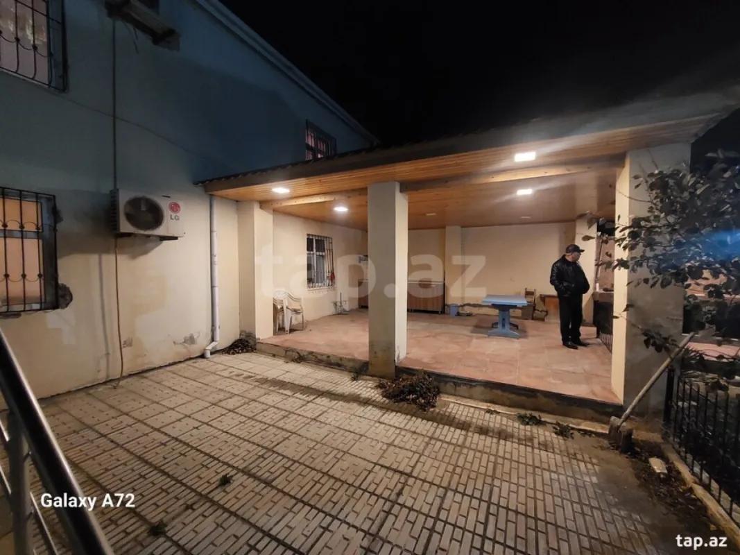 Satılır 5 otaqlı həyət evi
