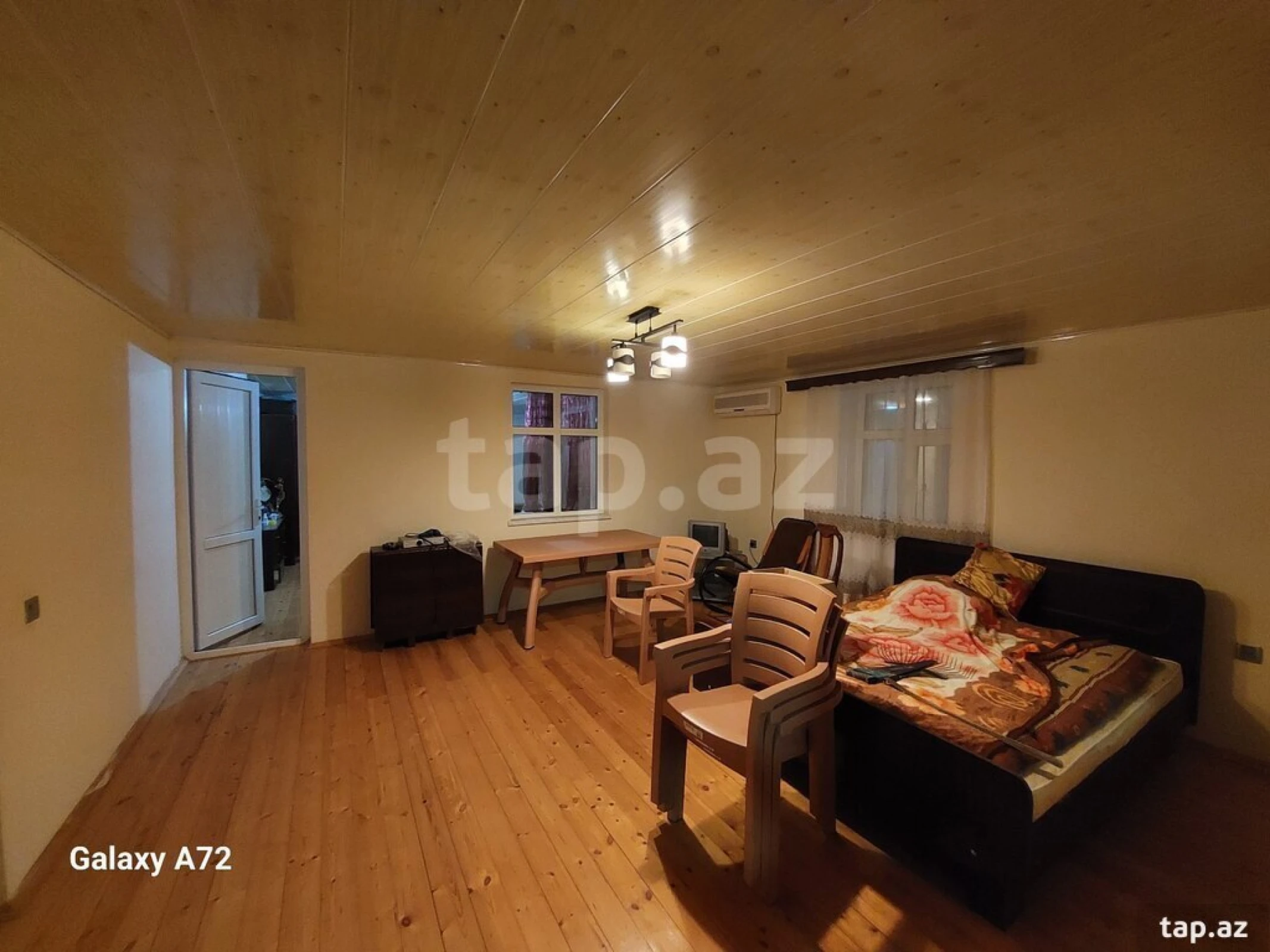 Satılır 5 otaqlı həyət evi