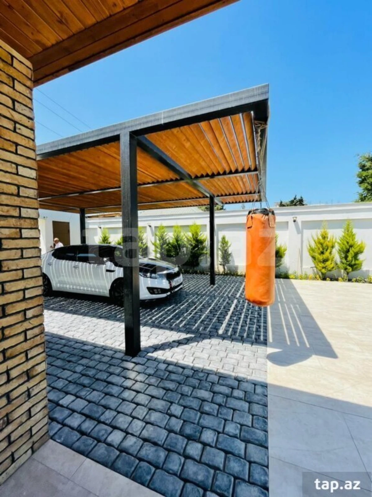 Kirayə verilir 3 otaqlı həyət evi