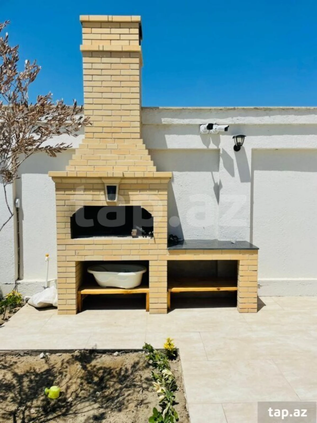 Kirayə verilir 3 otaqlı həyət evi