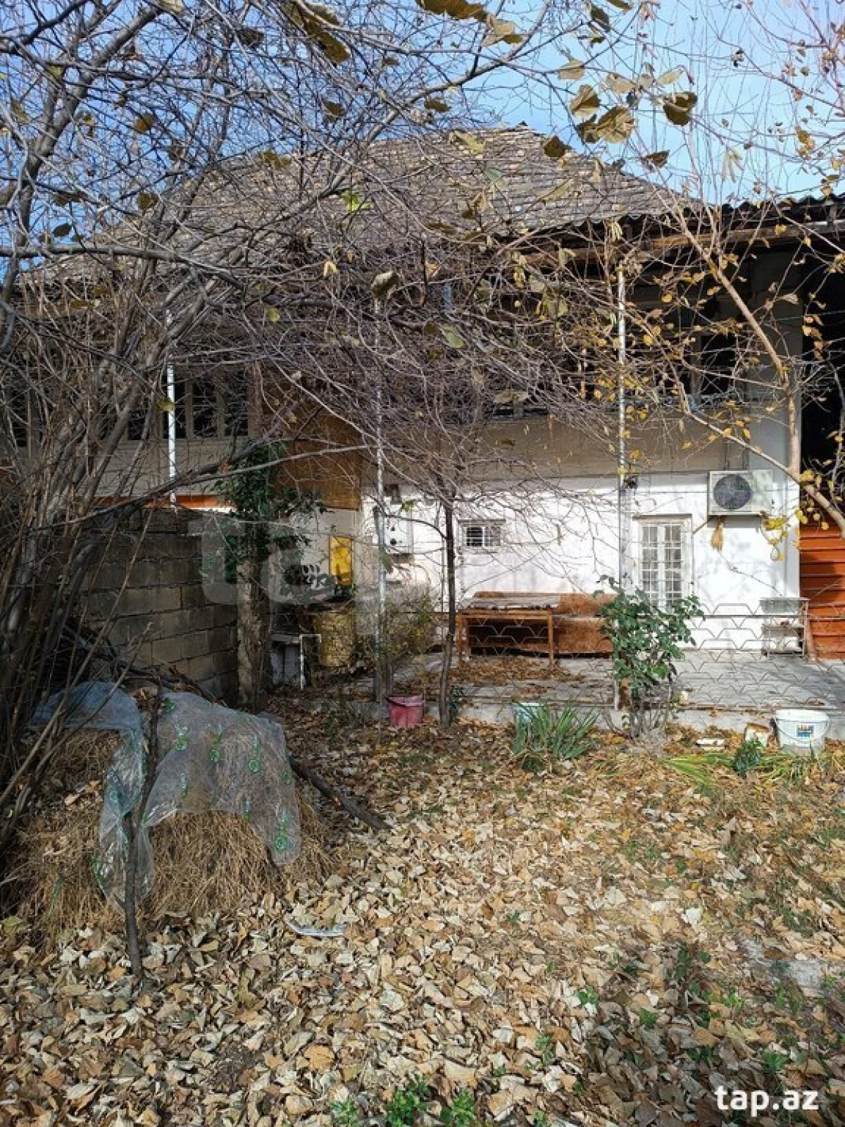 Satılır 3 otaqlı həyət evi