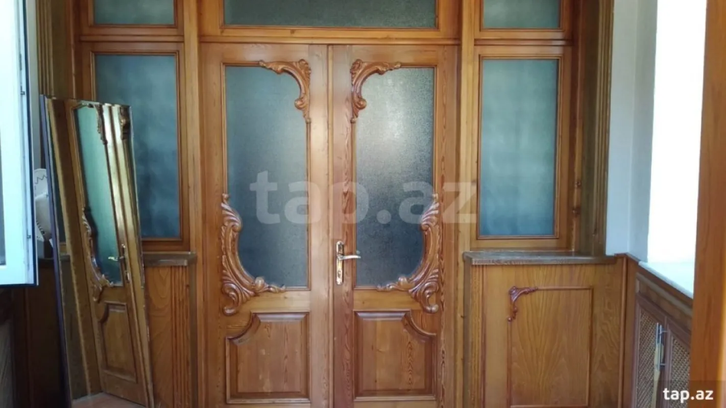 Kirayə verilir 8 otaqlı həyət evi