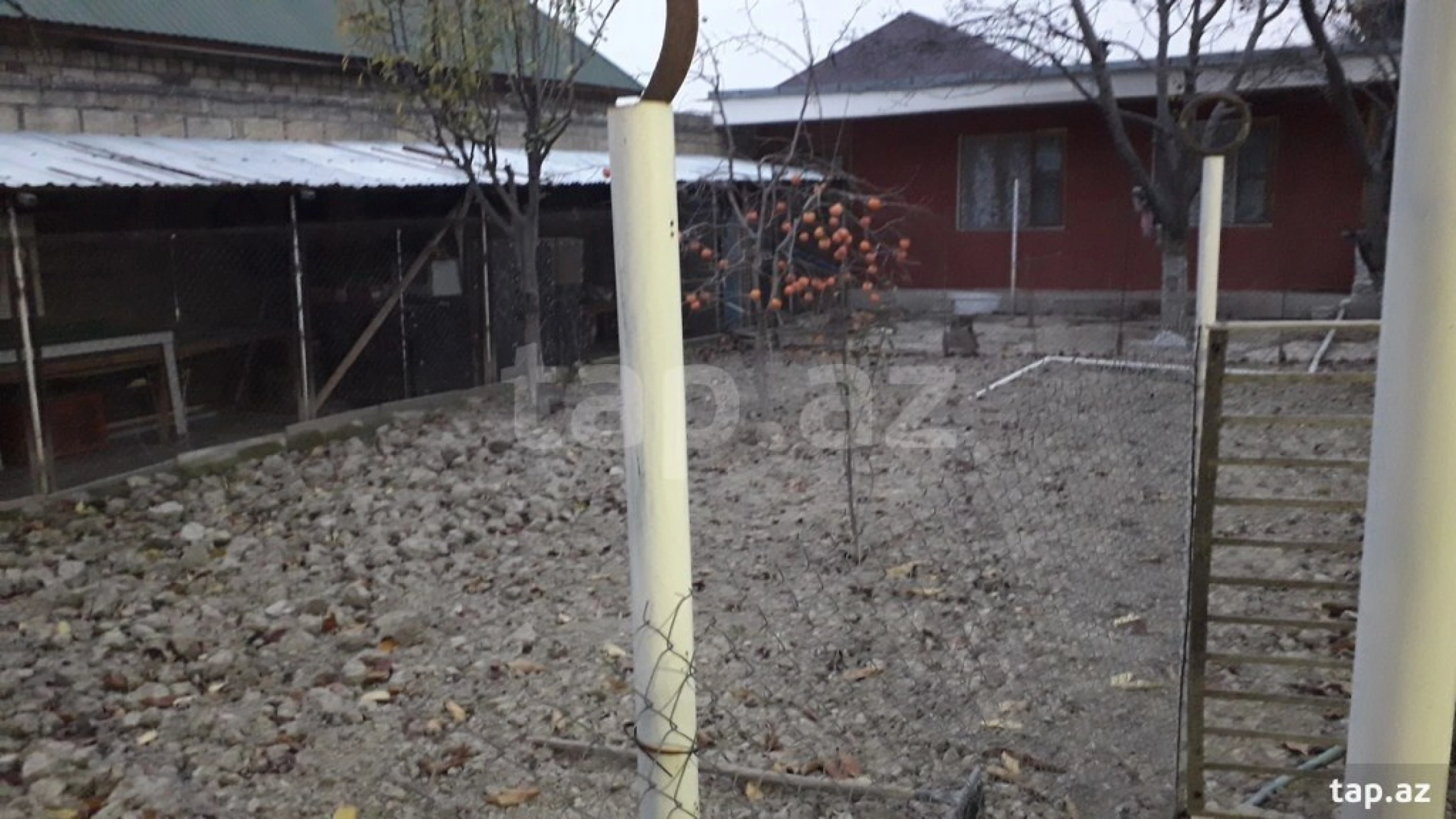 Satılır 4 otaqlı həyət evi