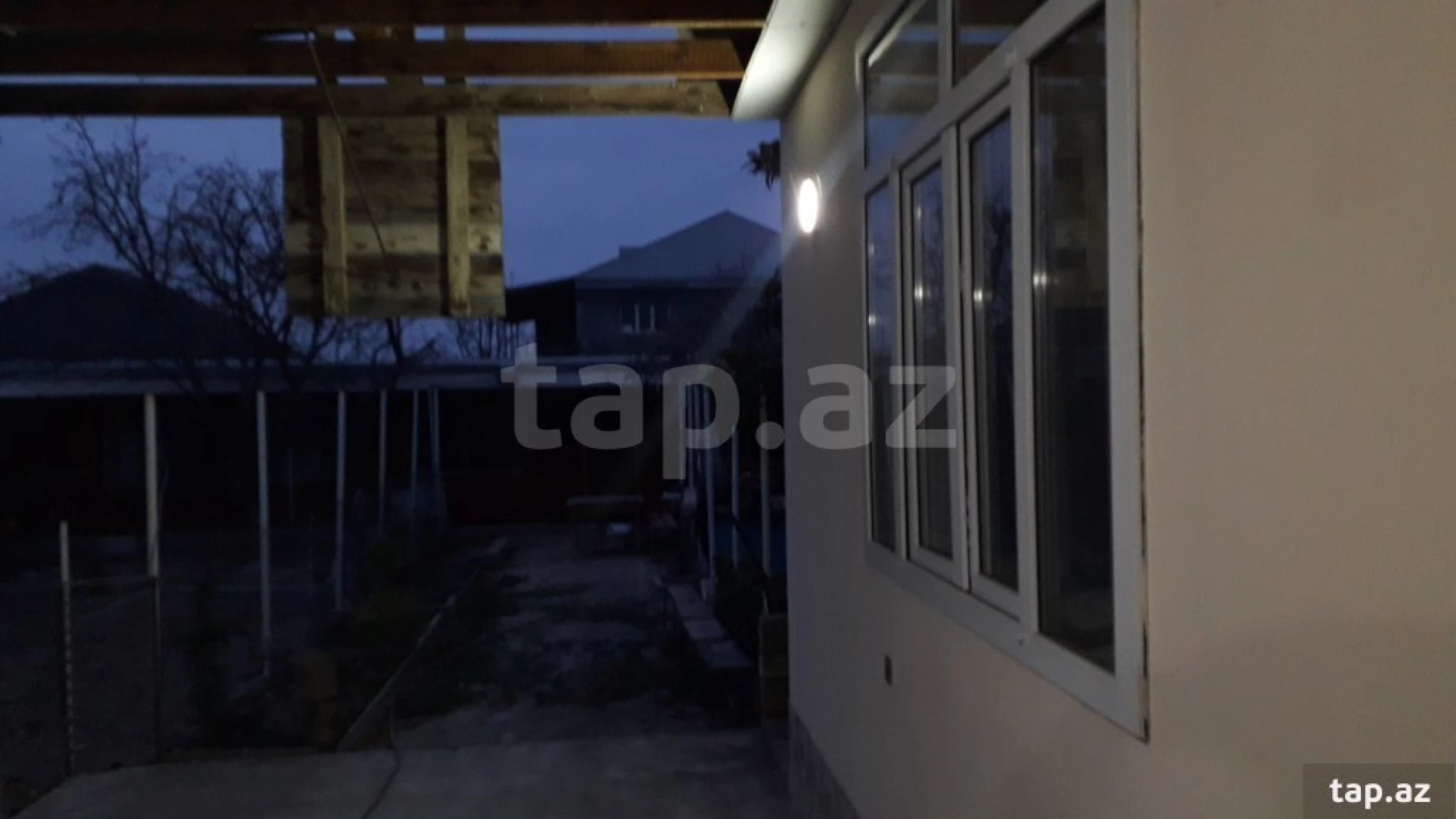 Satılır 4 otaqlı həyət evi