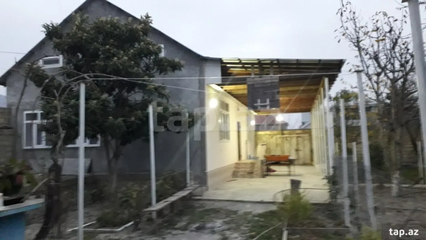 Satılır 4 otaqlı həyət evi