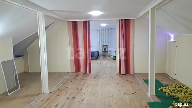 Satılır 4 otaqlı həyət evi