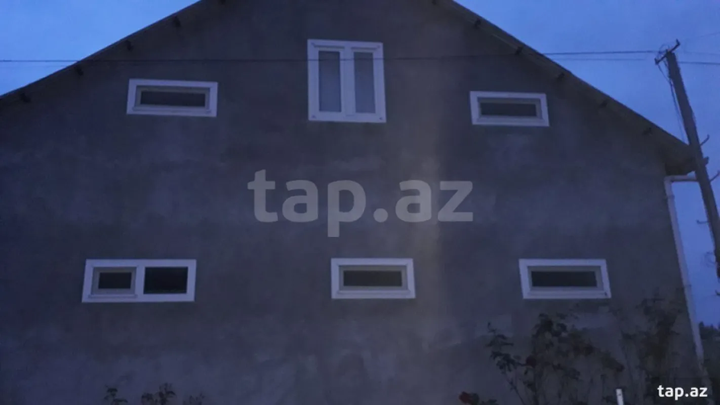 Satılır 4 otaqlı həyət evi
