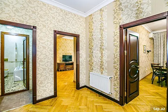 Kirayə verilir 3 otaqlı yeni tikili 140 m²