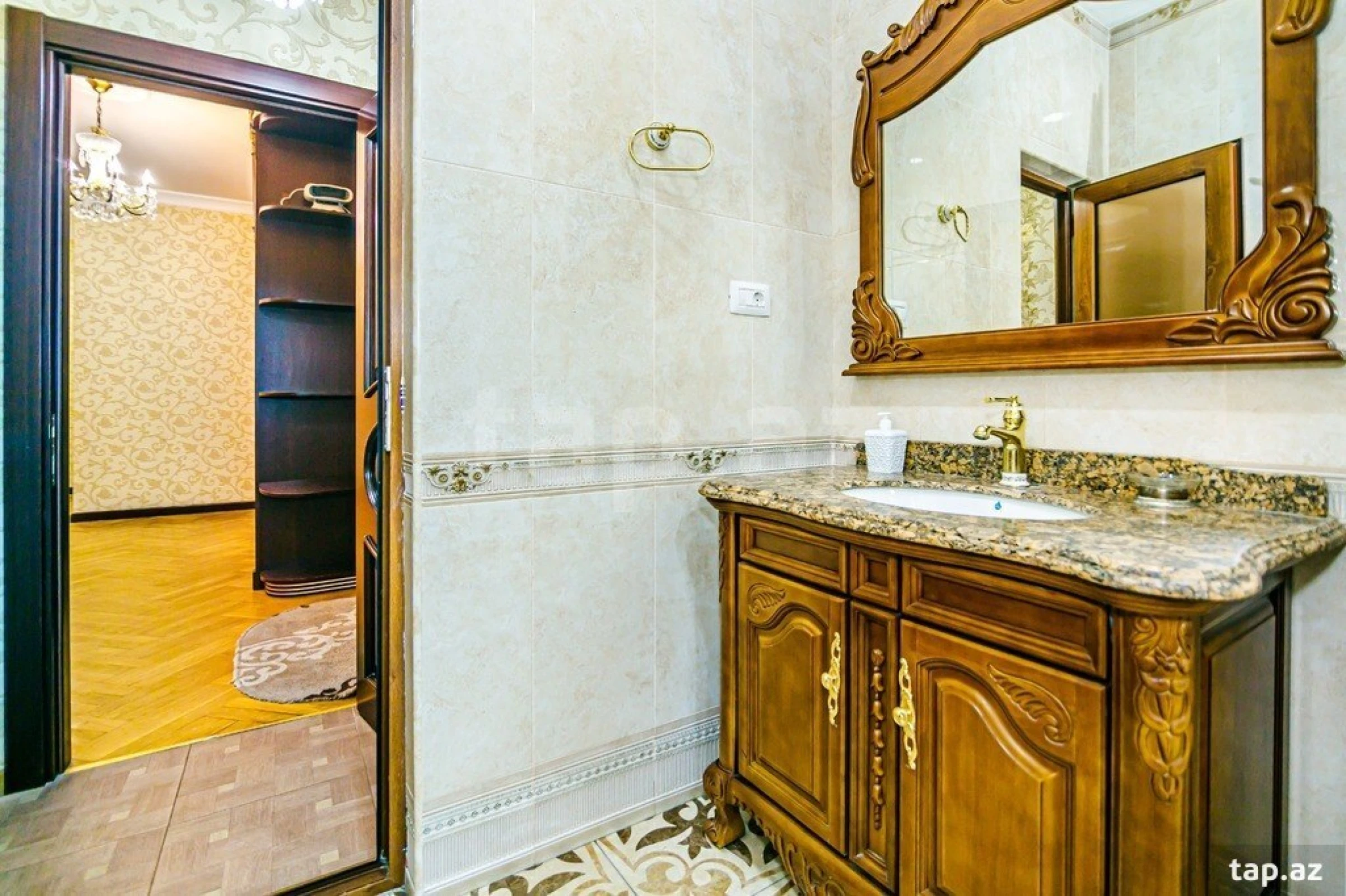 Kirayə verilir 3 otaqlı yeni tikili 140 m²