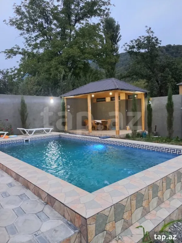 Kirayə verilir 4 otaqlı həyət evi