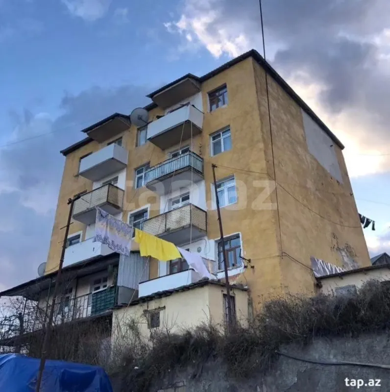 Satılır 3 otaqlı mənzil 79.4 m²