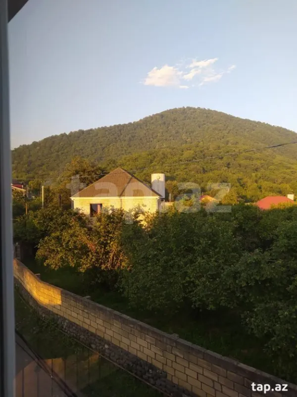 Satılır 4 otaqlı həyət evi 120 m²