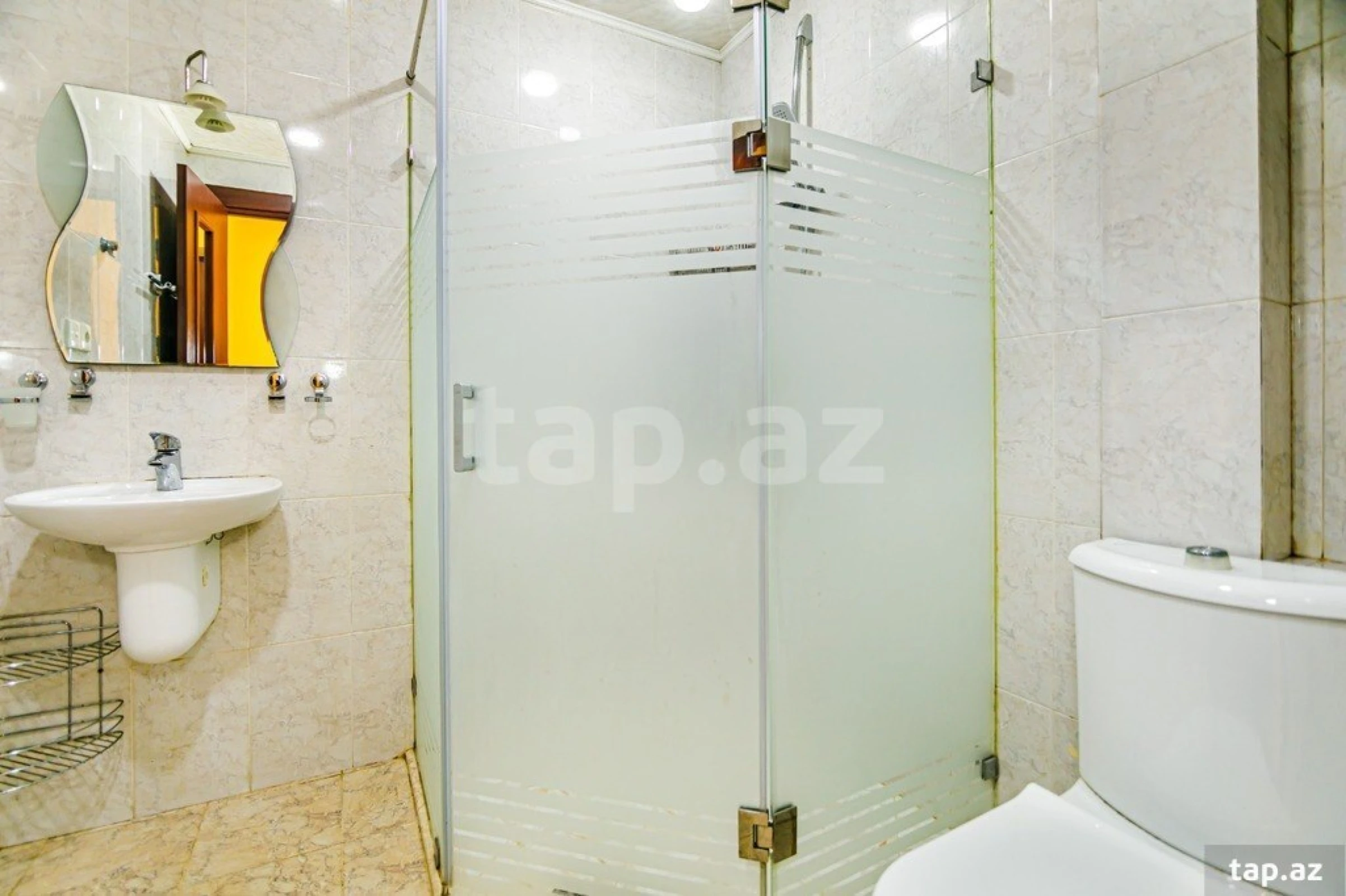 Kirayə verilir 3 otaqlı mənzil 0.1 m²