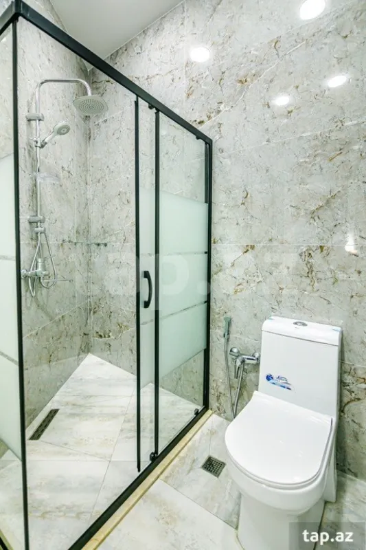 Kirayə verilir 2 otaqlı mənzil 88 m²