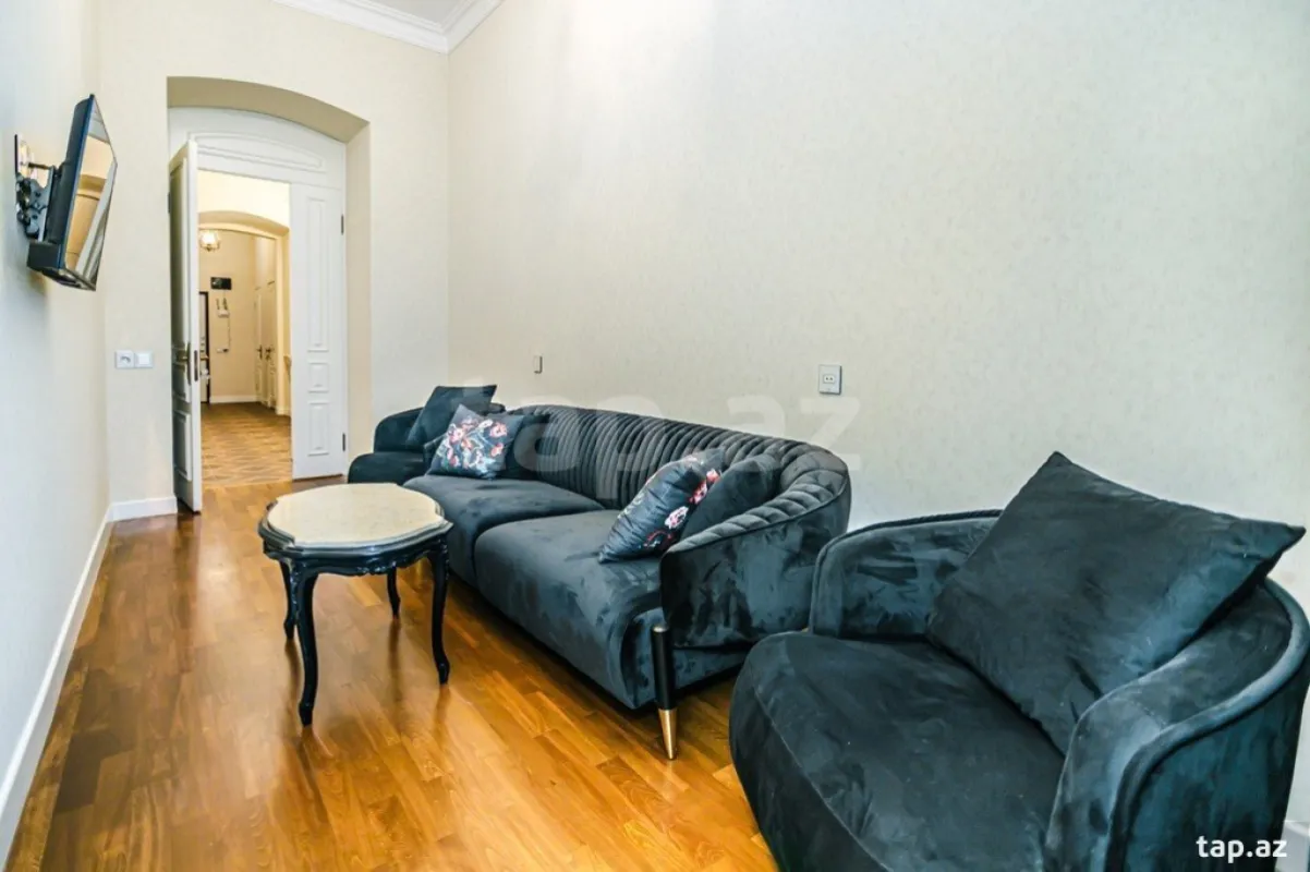 Kirayə verilir 2 otaqlı mənzil 88 m²