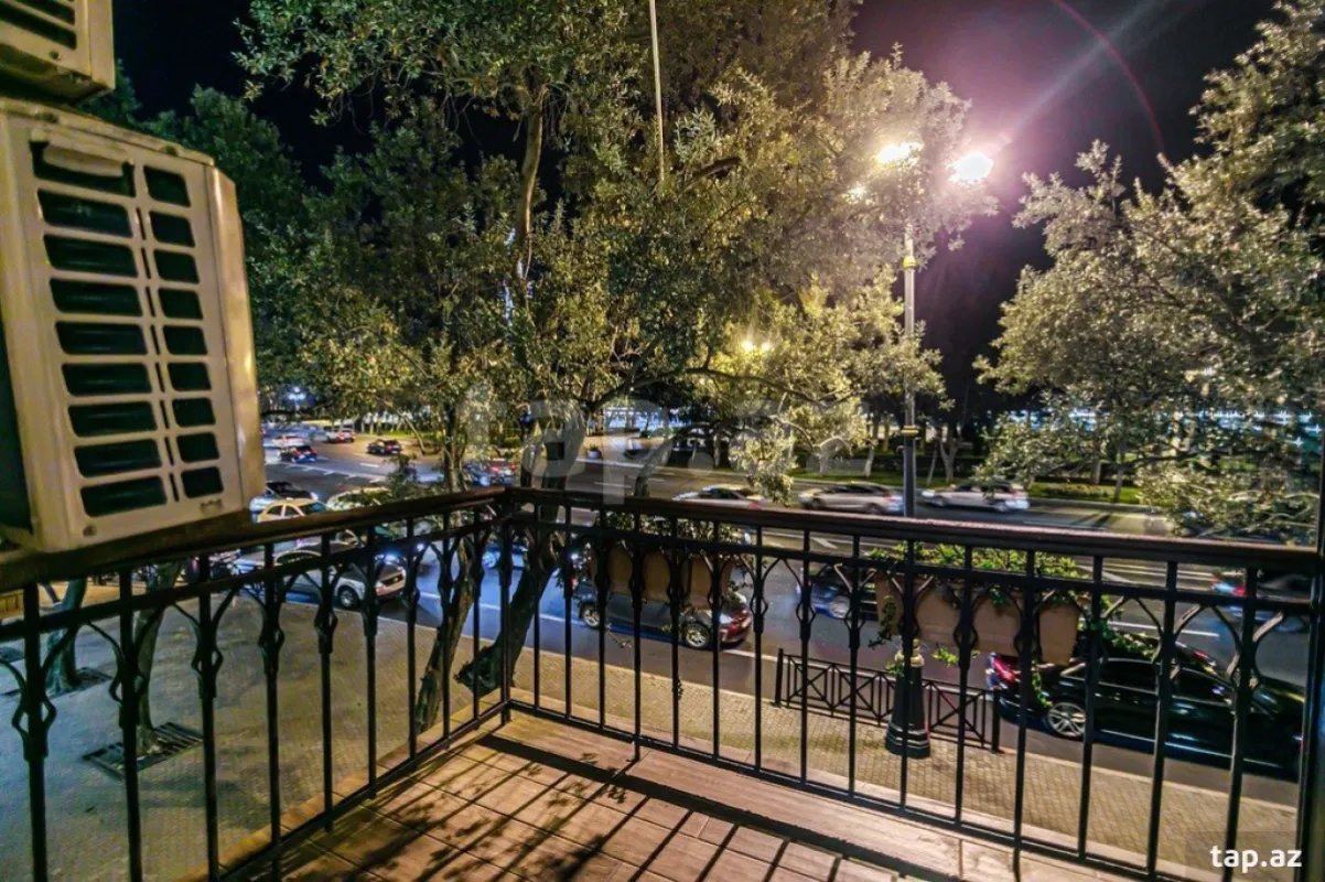 Kirayə verilir 2 otaqlı mənzil 88 m²