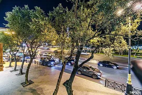 Kirayə verilir 2 otaqlı mənzil 88 m²