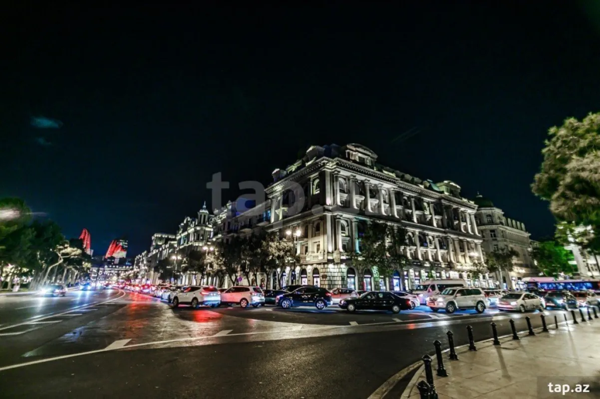 Kirayə verilir 2 otaqlı mənzil 88 m²