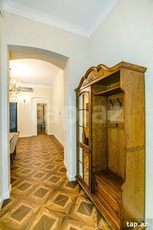 Kirayə verilir 2 otaqlı mənzil 88 m²