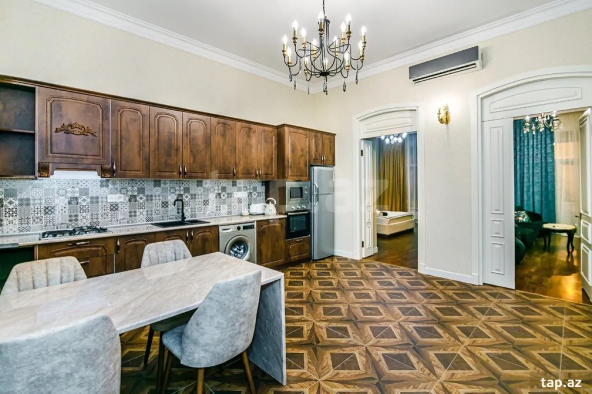 Kirayə verilir 2 otaqlı mənzil 88 m²