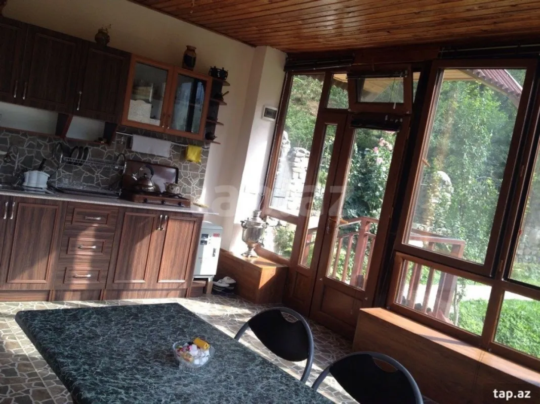 Kirayə verilir 4 otaqlı həyət evi 150 m²