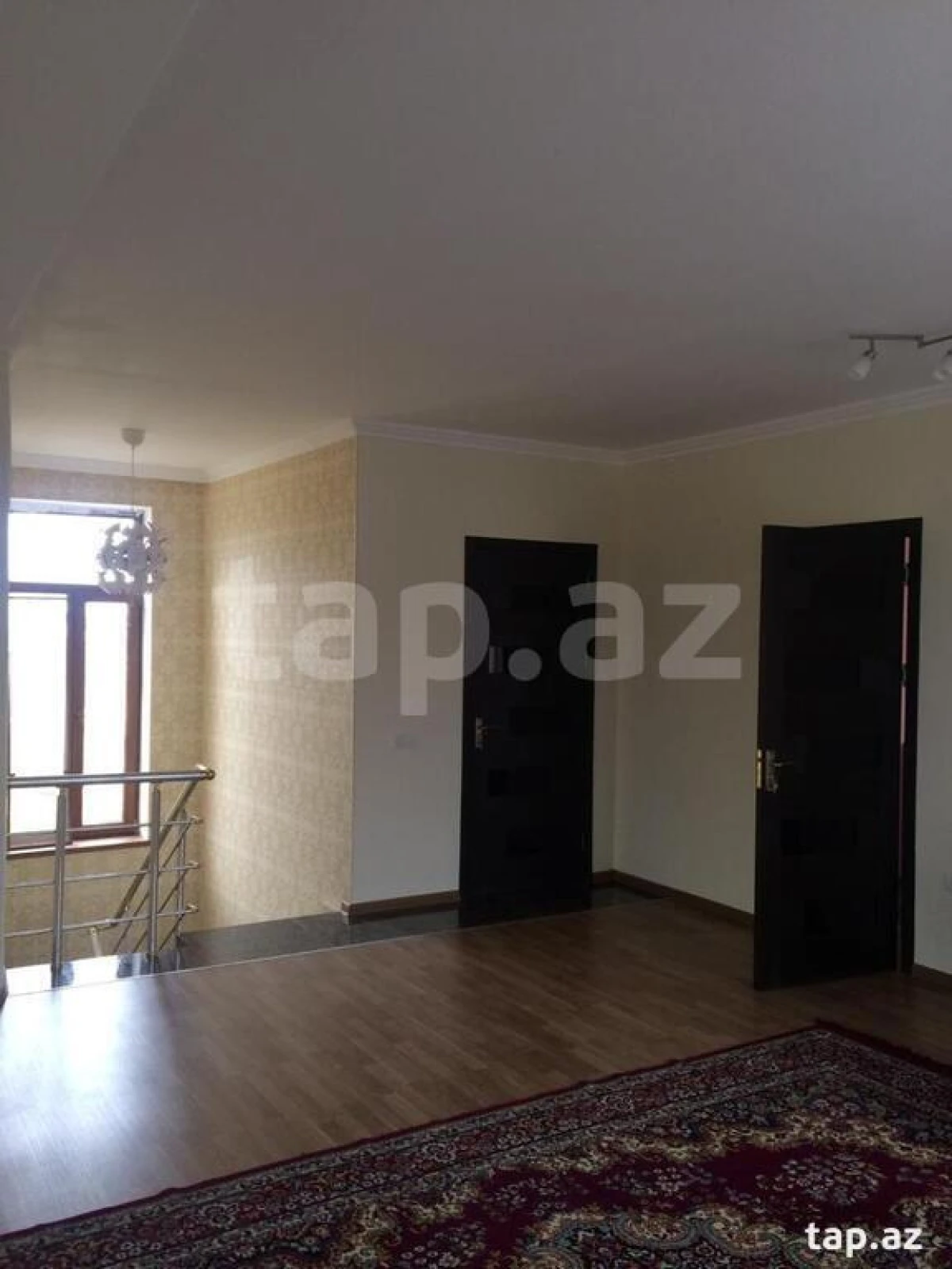 Satılır 6 otaqlı həyət evi 250 m²