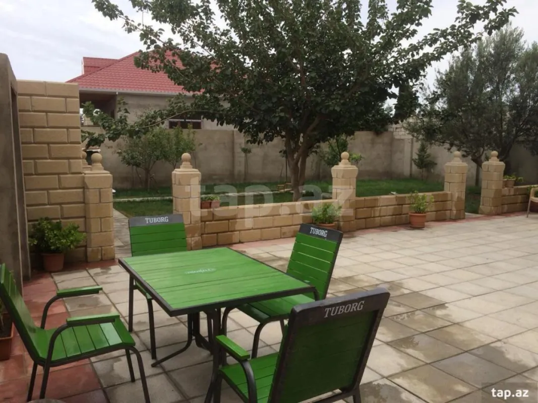 Satılır 6 otaqlı həyət evi 250 m²