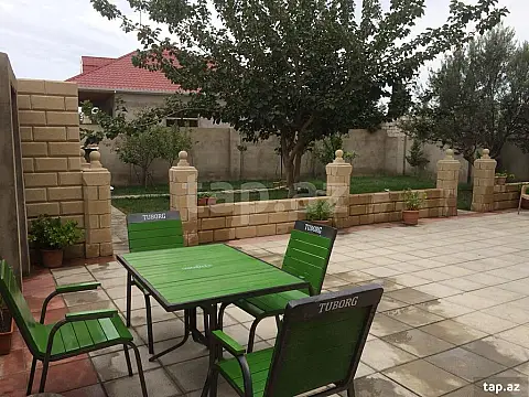 Satılır 6 otaqlı həyət evi 250 m²