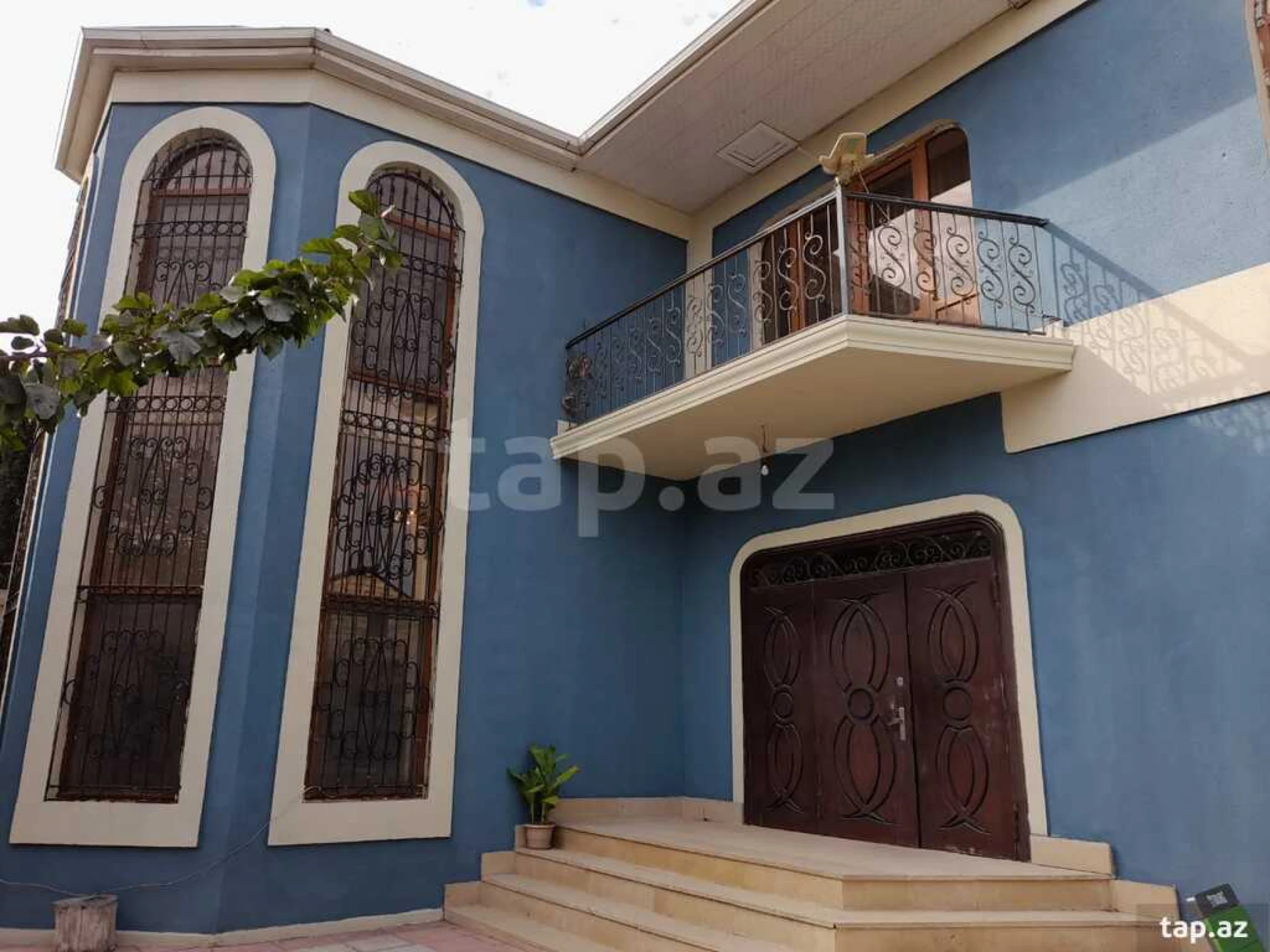 Satılır 6 otaqlı həyət evi 250 m²