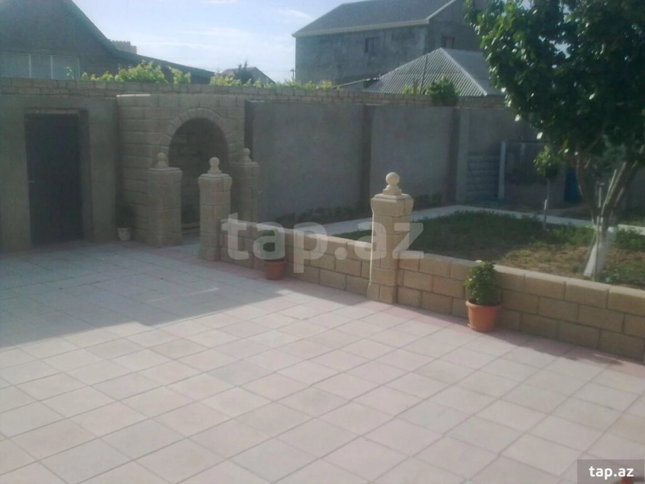 Satılır 6 otaqlı həyət evi 250 m²