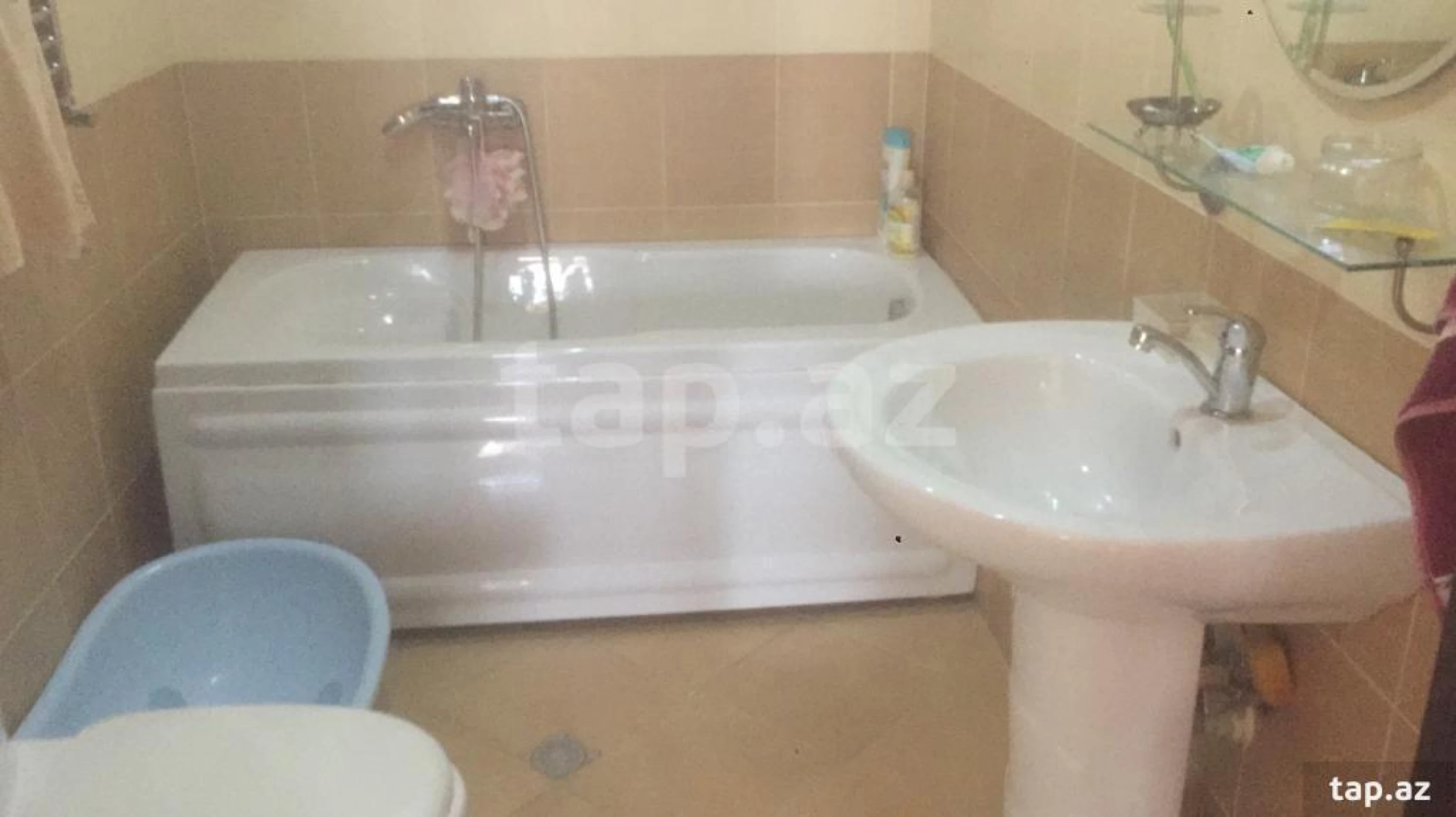 Satılır 6 otaqlı həyət evi 250 m²