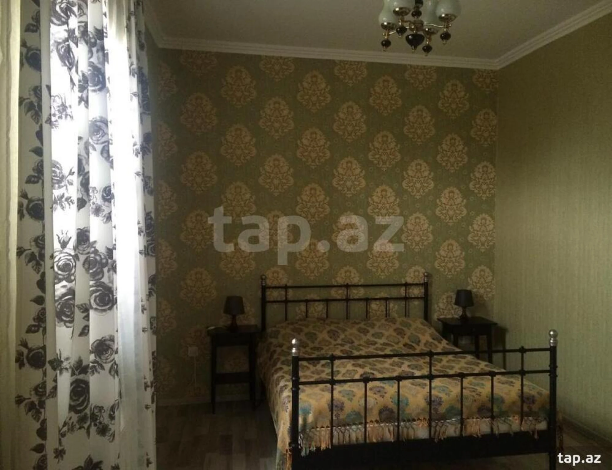 Satılır 6 otaqlı həyət evi 250 m²