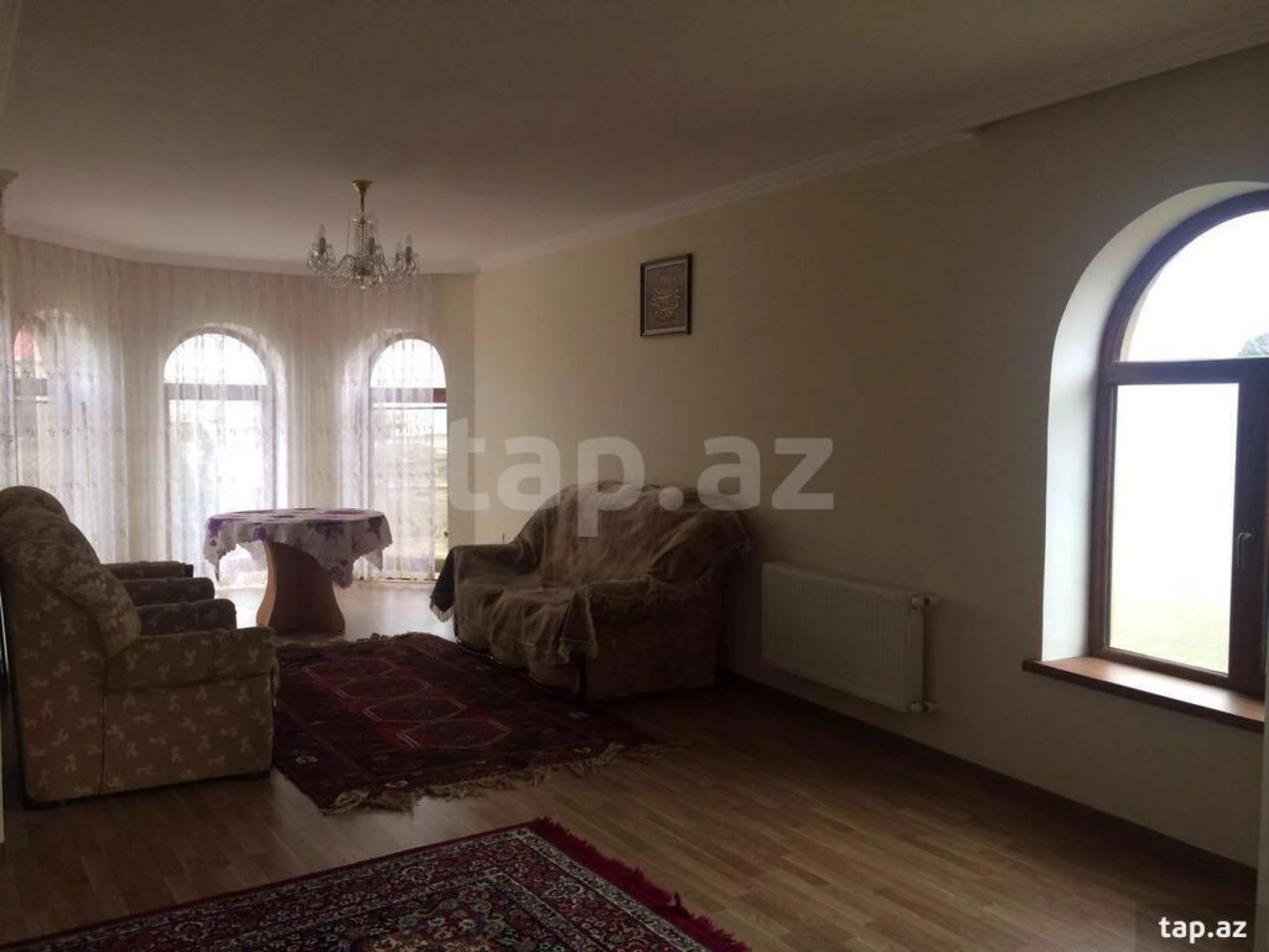 Satılır 6 otaqlı həyət evi 250 m²