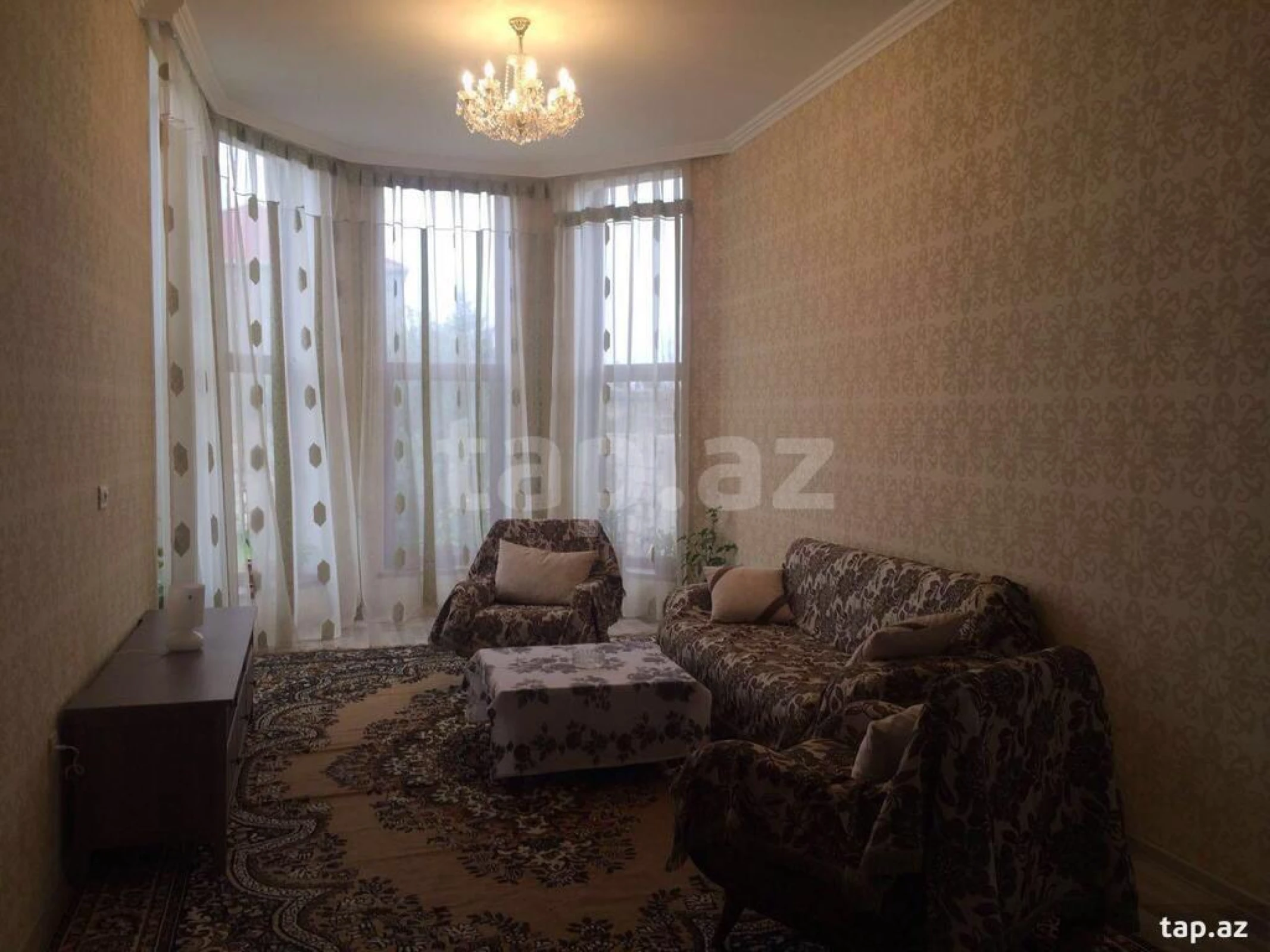 Satılır 6 otaqlı həyət evi 250 m²