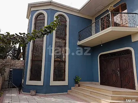 Satılır 6 otaqlı həyət evi 250 m²