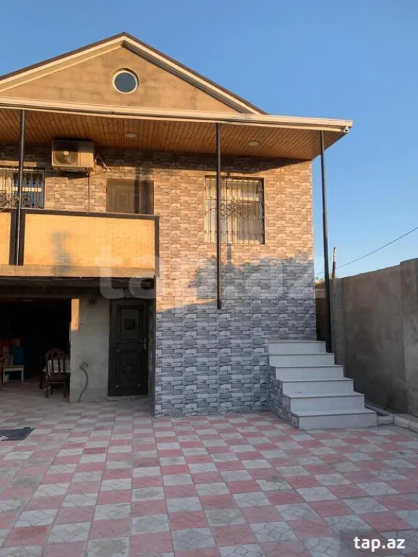 Satılır 3 otaqlı həyət evi 100 m²